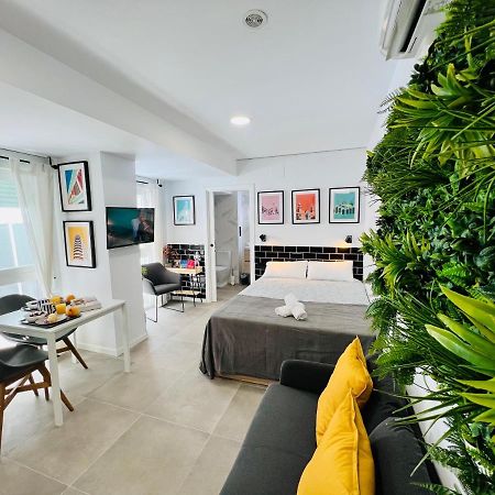 Cool Lofts Alameda Valencia Hotel ภายนอก รูปภาพ