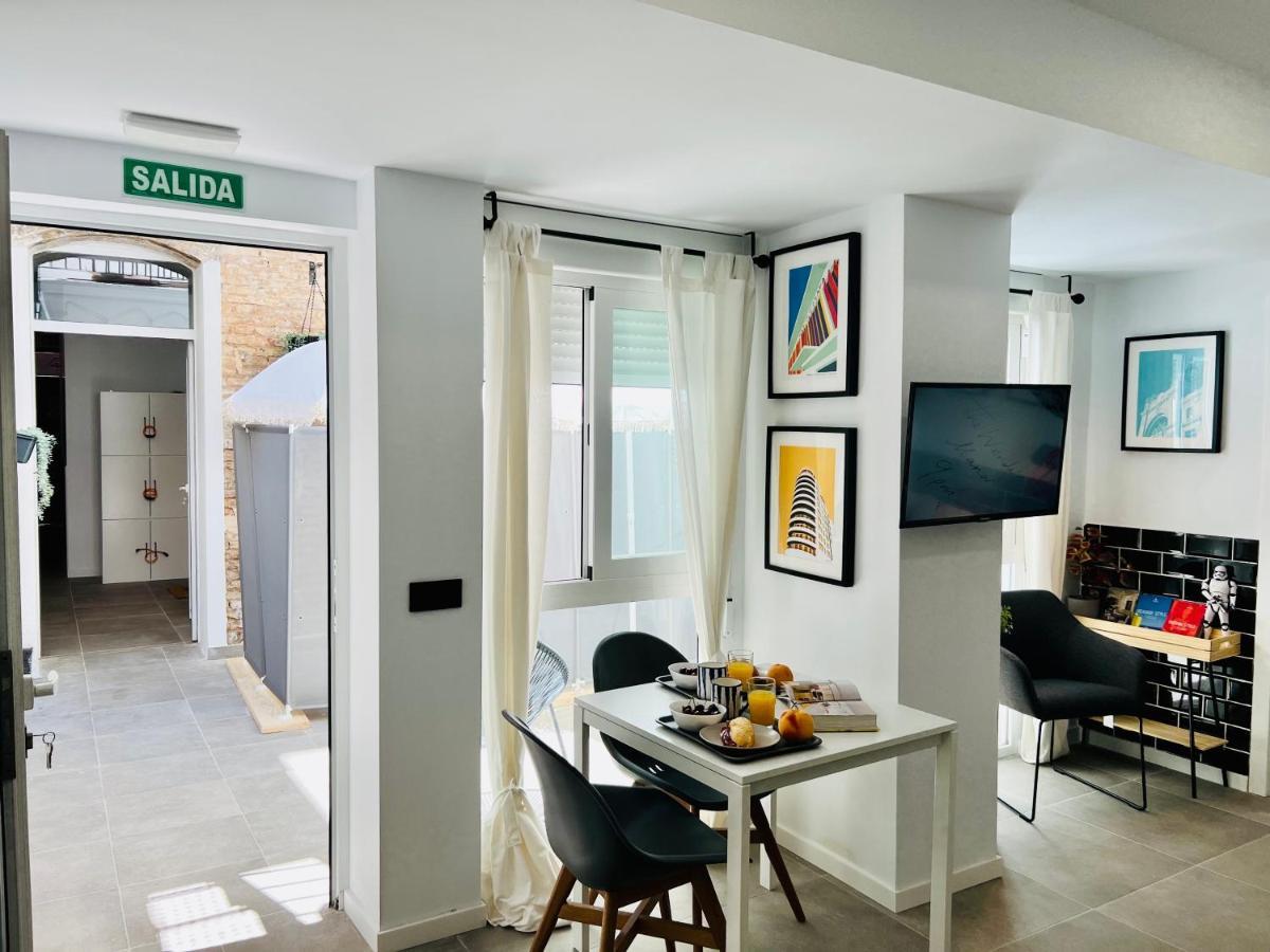 Cool Lofts Alameda Valencia Hotel ภายนอก รูปภาพ