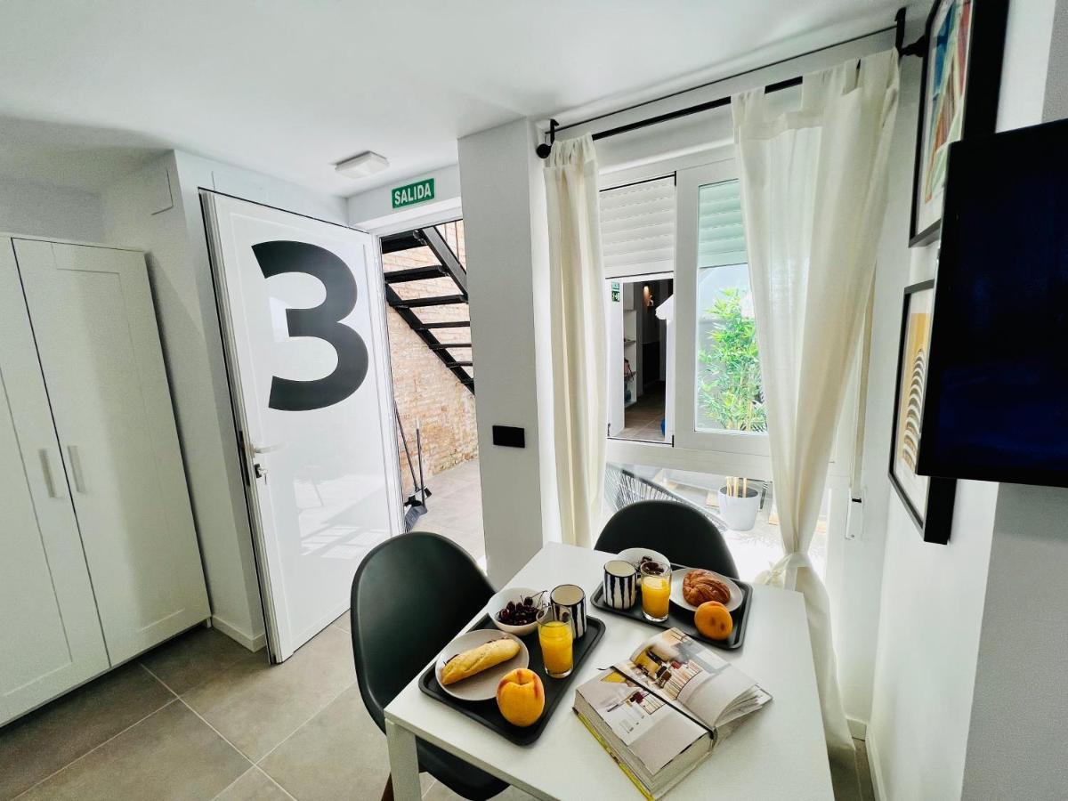 Cool Lofts Alameda Valencia Hotel ภายนอก รูปภาพ