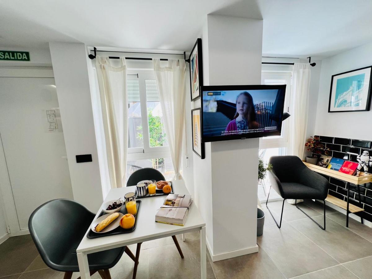 Cool Lofts Alameda Valencia Hotel ภายนอก รูปภาพ