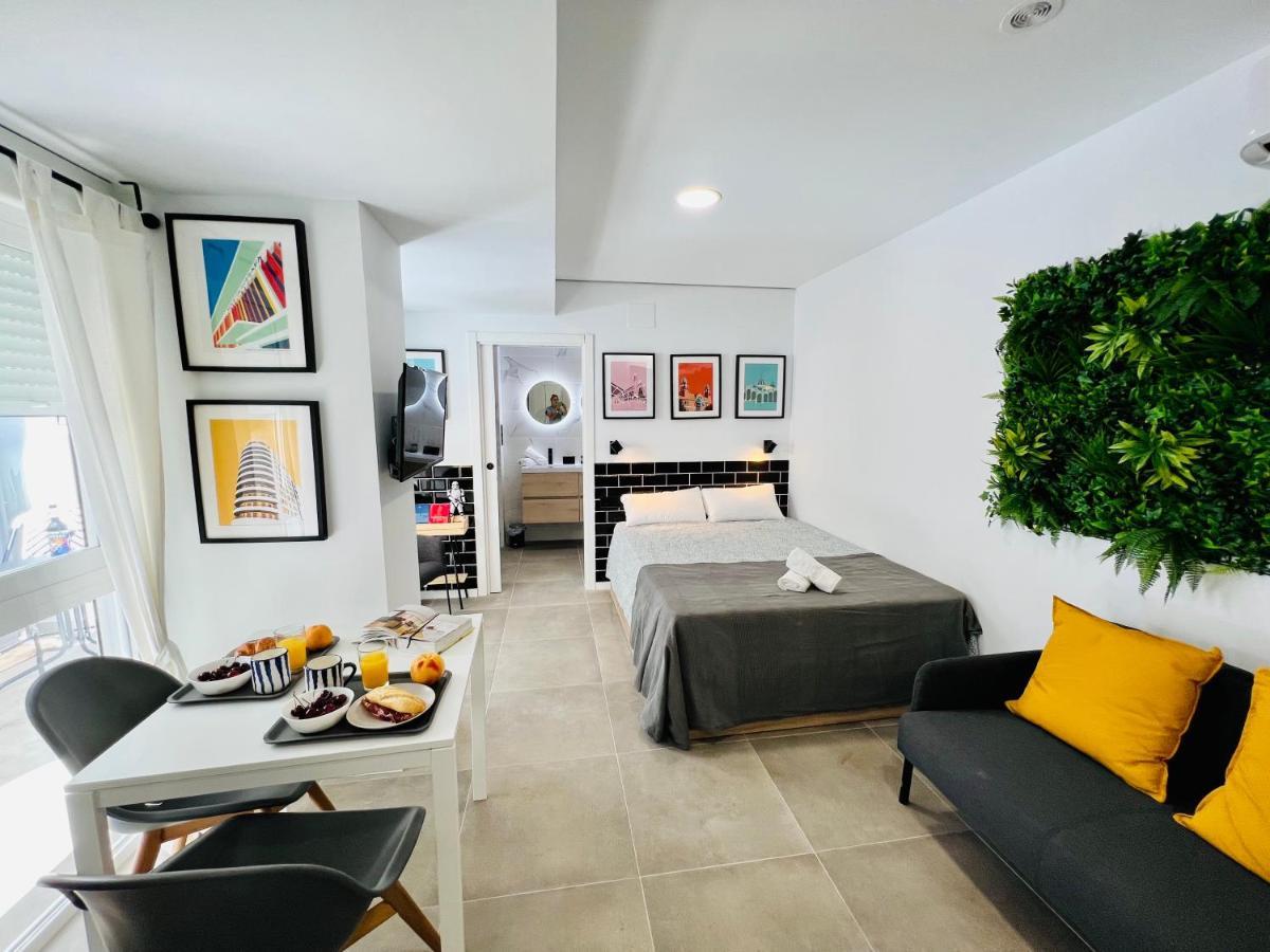 Cool Lofts Alameda Valencia Hotel ภายนอก รูปภาพ