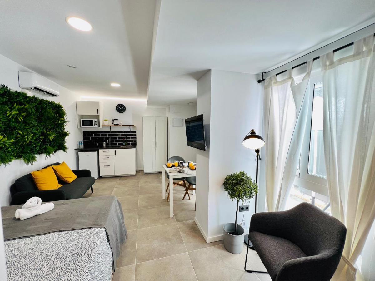 Cool Lofts Alameda Valencia Hotel ภายนอก รูปภาพ