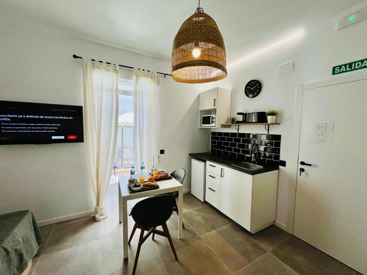 Cool Lofts Alameda Valencia Hotel ภายนอก รูปภาพ