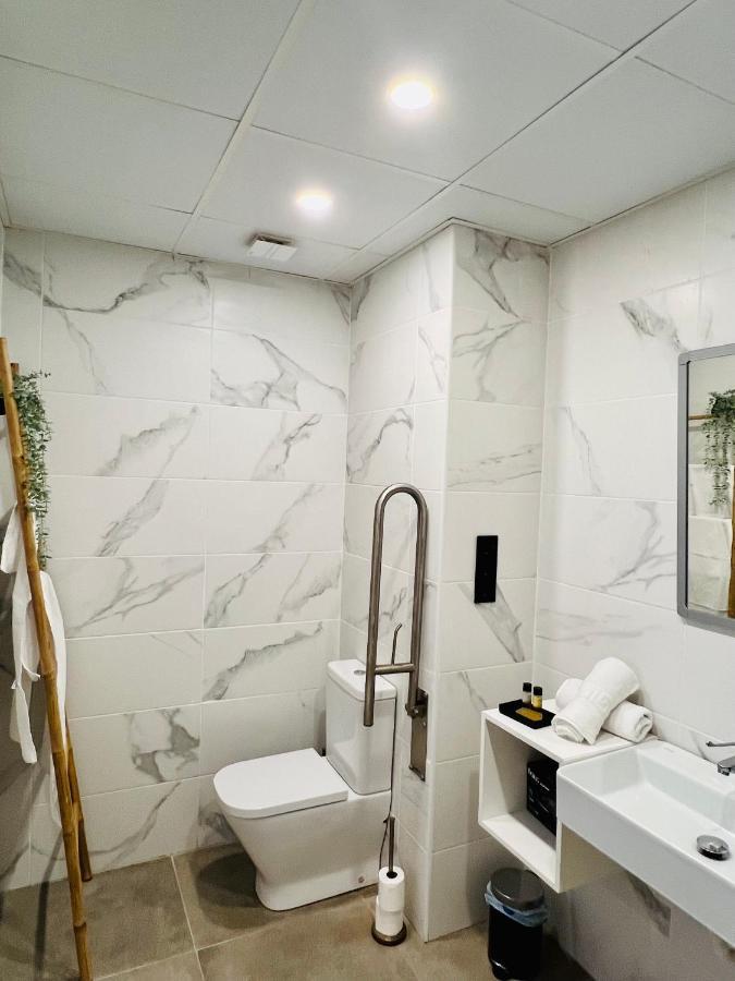 Cool Lofts Alameda Valencia Hotel ภายนอก รูปภาพ