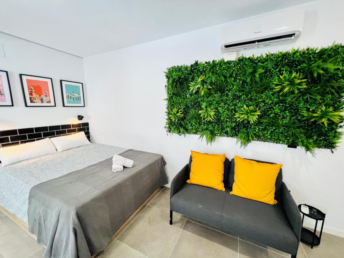 Cool Lofts Alameda Valencia Hotel ภายนอก รูปภาพ