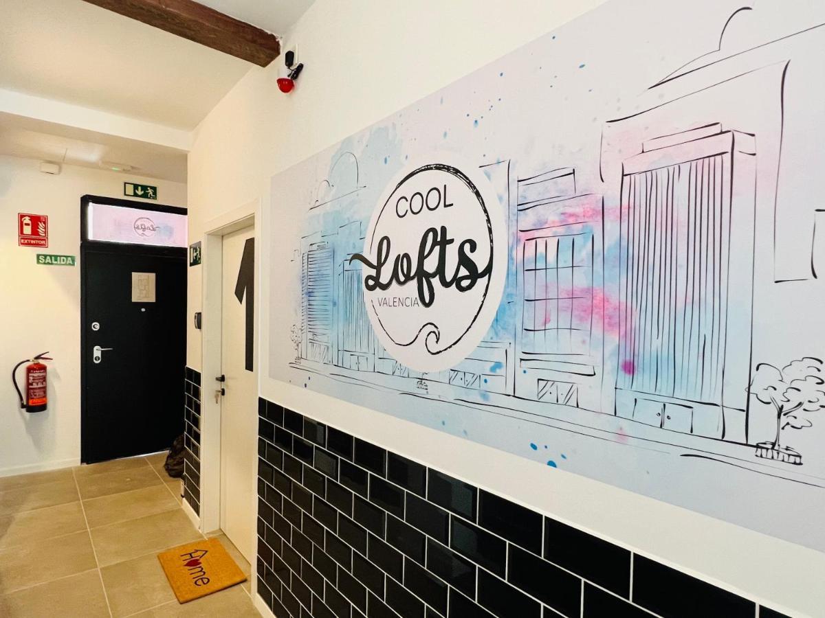 Cool Lofts Alameda Valencia Hotel ภายนอก รูปภาพ