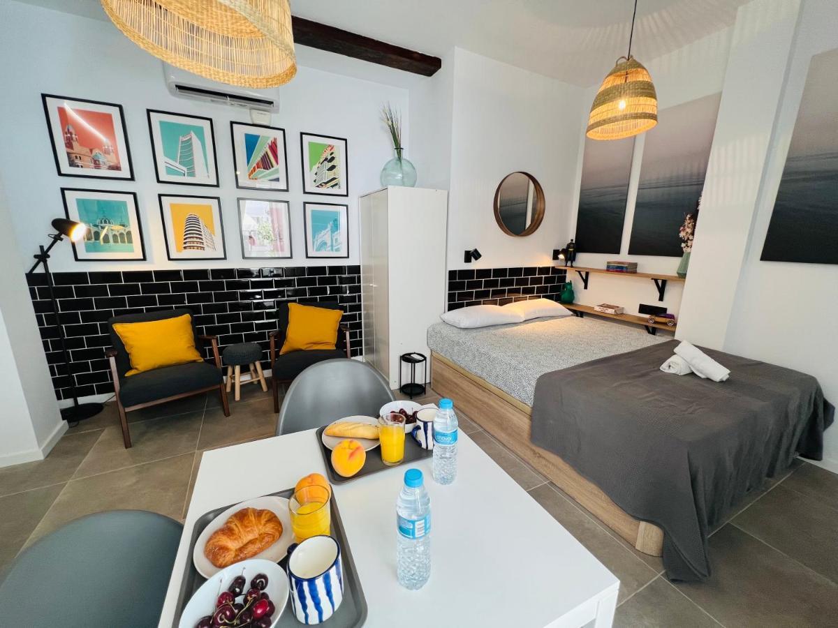 Cool Lofts Alameda Valencia Hotel ภายนอก รูปภาพ